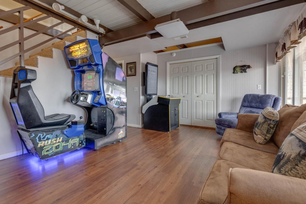 Bear View Chalet, 3 Bedroom, Pool, Pets, Arcades, Wifi, Hot Tub, Sleeps 12 Gatlinburg Exterior foto